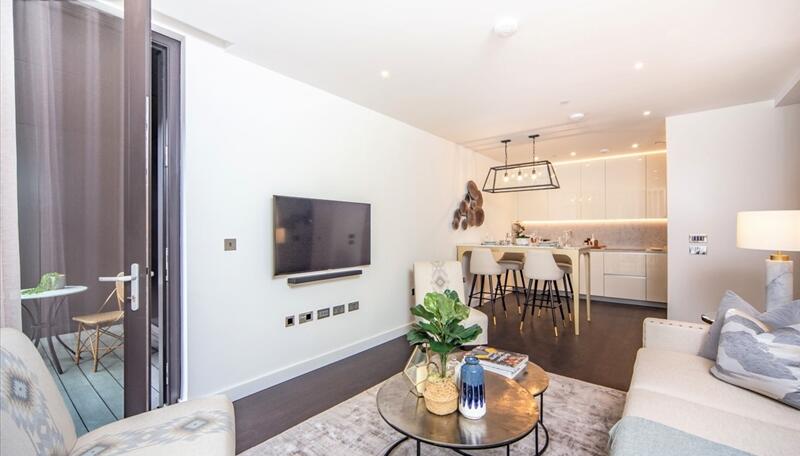 2 bed property in 4 Thornes House, 6-8 Charles Clowes Walk, London
